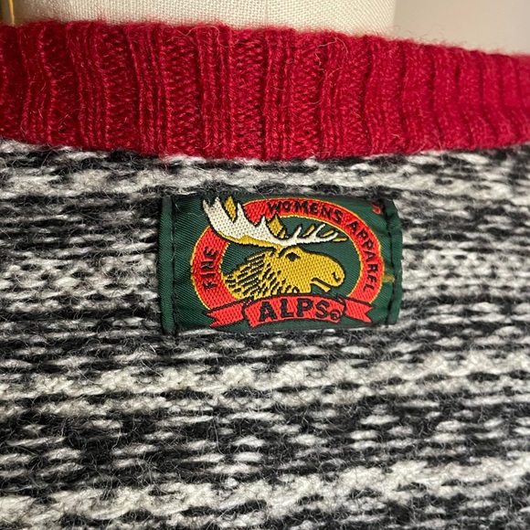 SOLD VTG Alps Fine Women’s Apparel, 100% Wool Button Front Sweater, circa 1990 - Picture 6 of 7